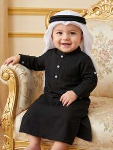 SHEIN 幼儿男童传统休闲长袖立领纽扣半开襟口袋长袍上衣，袖长可调节，侧开衩下摆设计，阿拉伯长袍，伊斯兰服装，卡夫坦长袍，沙特阿拉伯服饰，长袍，男童白色库尔塔，男童白色校服长袍，男童库尔塔，基本款型，适合春、夏、秋、冬四季穿着，3个月-3岁 - 黑色 - 查看 5