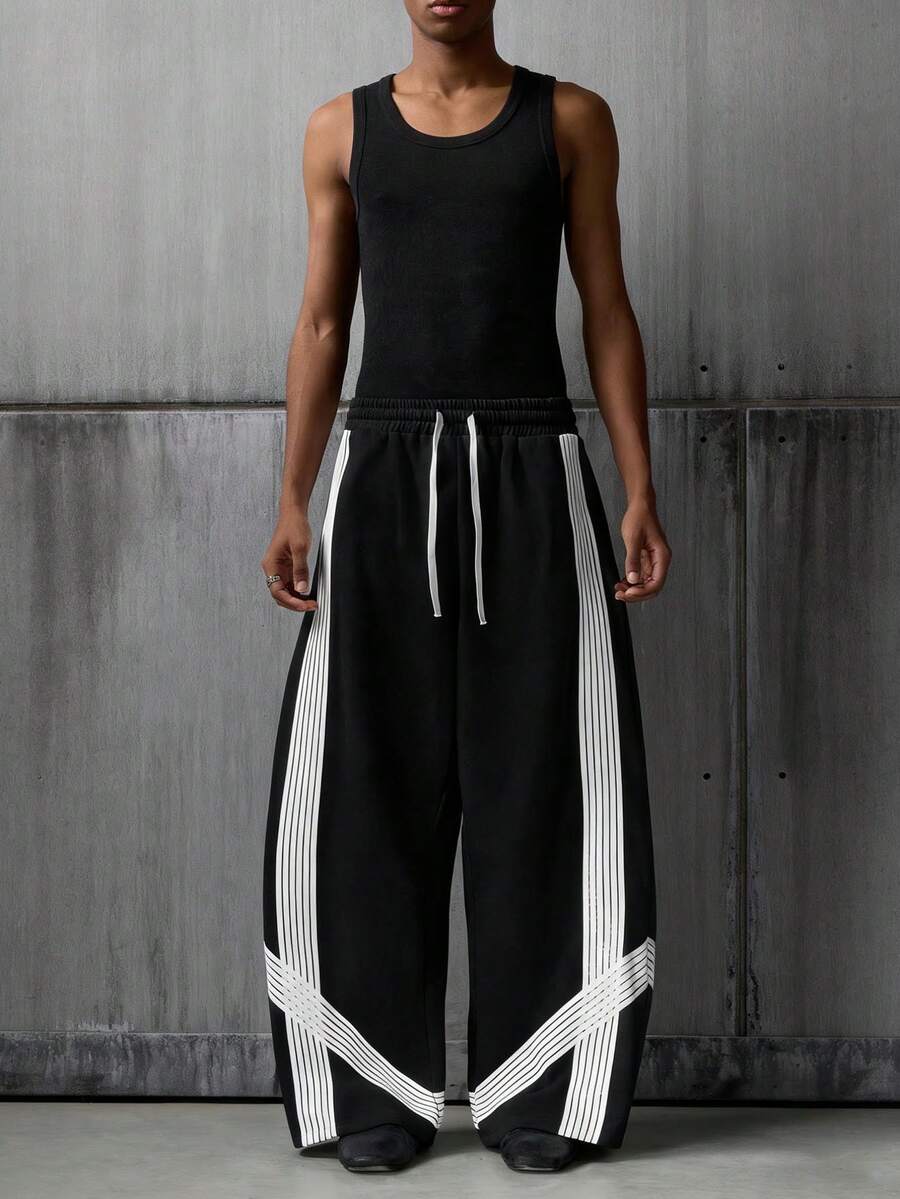 NEON BLANC Men's Hoodie And Trousers, Sporty Style, Striped Design, Loose Fit, Street Style. - Black - View 1