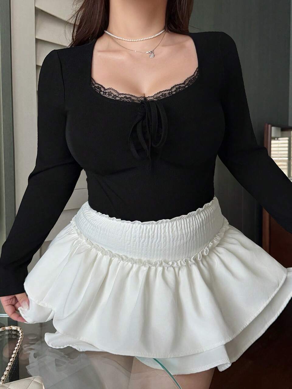 Dazy Plus Plus Size Women's Solid Color Contrast Lace Front Tie Long Sleeve Fashionable T-Shirt