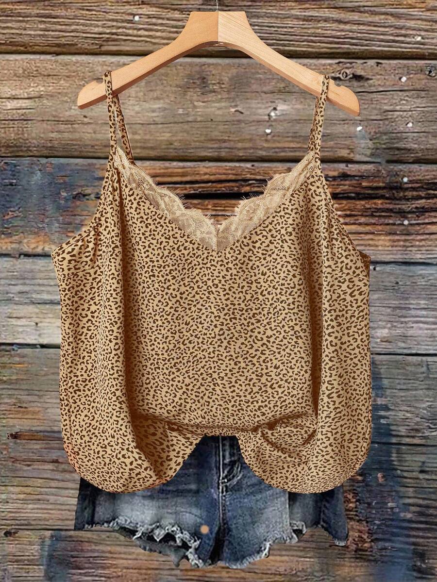 SHEIN VCAY Áo cami không tay cổ chữ V viền bèo nhún dáng rộng thoải mái dành cho nữ cỡ lớn, họa tiết da báo, kiểu dáng phương Tây. - Màu be - Xem 1