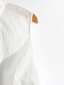 SHEIN Ladiora Áo kiểu không tay cài khuy ngọc trai Jacquard, cổ bèo nhún, chất liệu chiffon, kiểu dáng nhẹ nhàng, ôm sát, phù hợp cho hẹn hò và đi làm, có thể mặc trong hoặc ngoài. - trắng - Xem 5
