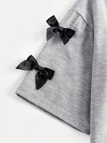 SHEIN 两件套少女休闲蝴蝶结T恤和喇叭裤套装，时尚舒适，适合日常穿着和外出活动。 - 灰色 - 查看 4