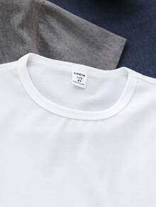 SHEIN Genkimix Kids 小男孩服裝套裝 2 件組 灰色拼接短袖上衣與短褲套裝 適合日常玩耍、約會與居家穿著 - 灰色 - 查看 4