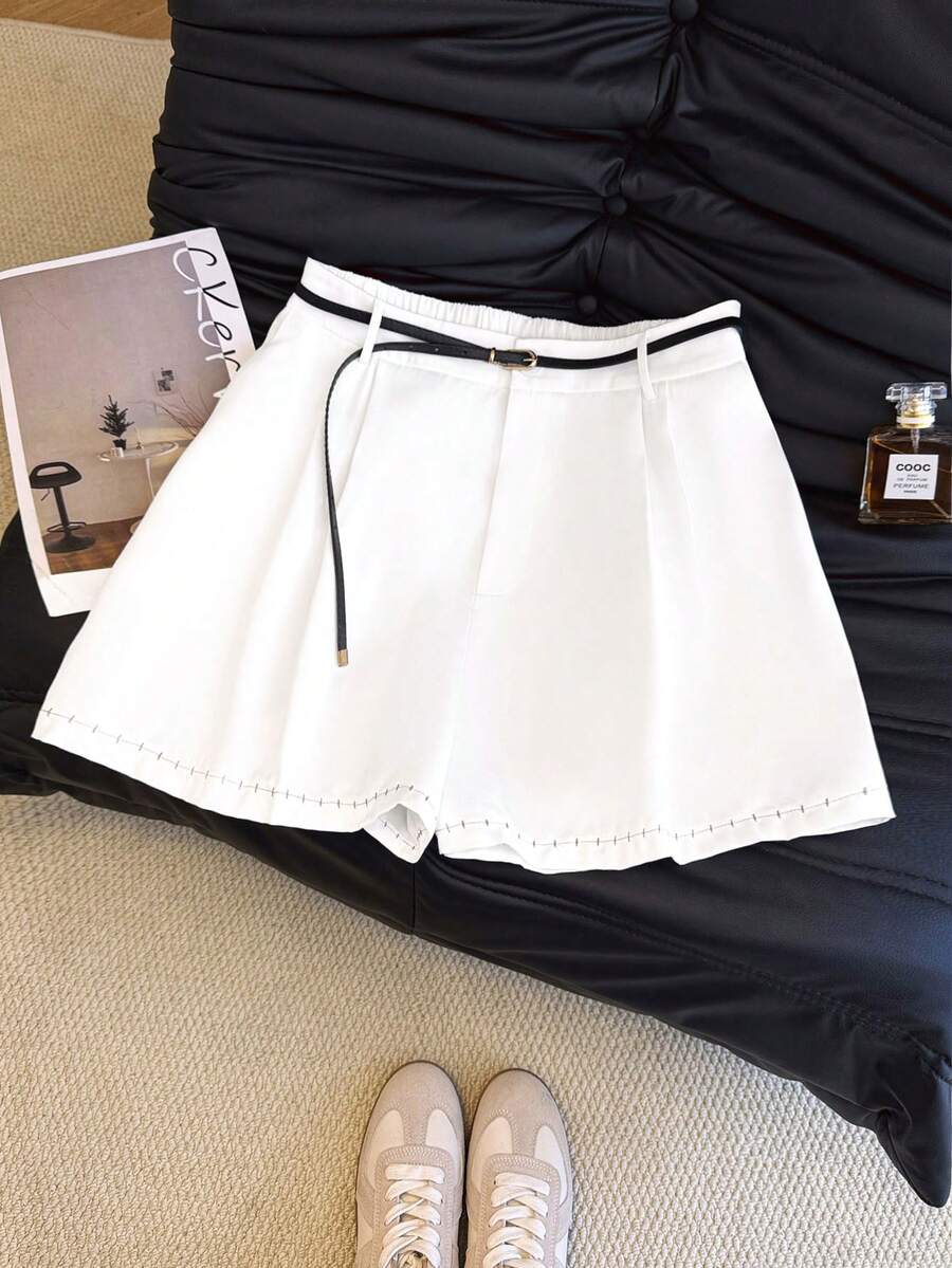 GlowEve CURVE Quần short xếp ly dáng chữ A kiểu dáng nghỉ hè dành cho nữ cỡ lớn - trắng - Xem 1