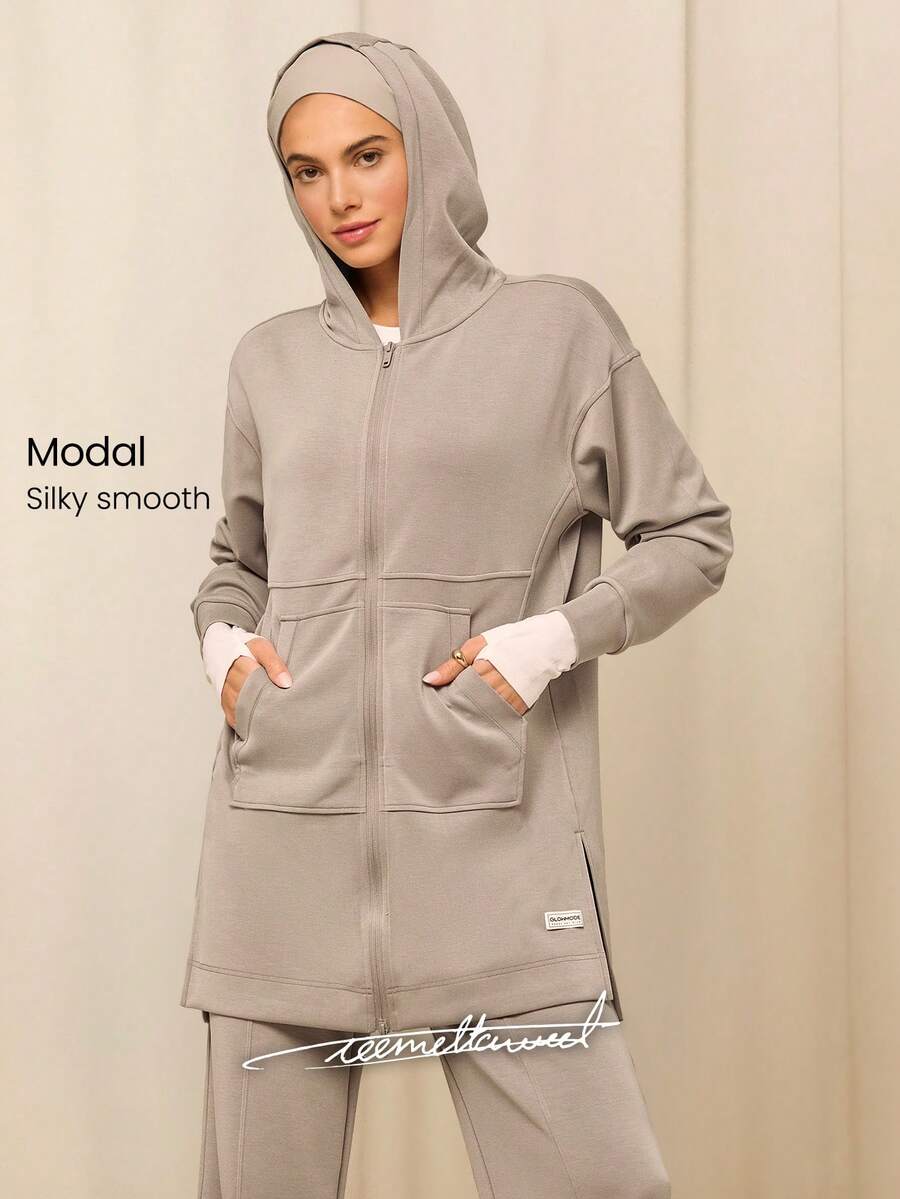 GLOWMODE X Reem Modest SoftSerene Modal Always Glowing 宽松版型，大腿长度，带口袋，侧开衩下摆，连帽长袖，日常休闲装 - 卡其色 - 查看 1