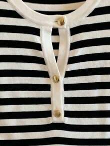 Franclia Women's Elegant V-Neck Sleeveless Striped Contrast Color Knit Top, Suitable For Commuting, Spring/Summer - Black and White - View 3