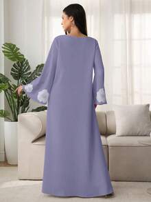 Yasmyna Jubah Kasual Elegan Wanita dengan Aplikasi Bunga - Mauve Purple - View 2