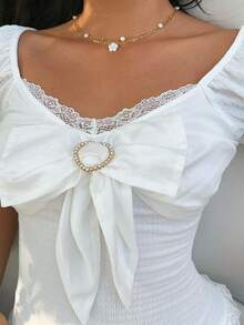 Sunnyshic 女士新款万圣节、圣诞节、感恩节、新年T恤，适合派对、通勤、日常、旅行、夏季穿着。白色修身褶皱腰部上衣，甜美可爱，褶皱针织纹理拼接，白色天丝雪纺，大蝴蝶结装饰，金色爱心，白色蕾丝边，心形领口T恤 - 白色 - 查看 5