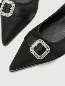 CUCCOO BIZCHIC Sepatu Flat Ujung Lancip dengan Gesper Persegi Berhiaskan Berlian Imitasi Model Musim Gugur Terbaru - Hitam - View 7