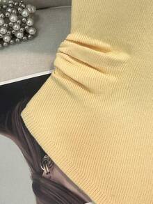 GlowEve Top sin mangas ajustado con volantes asimétricos y hombros descubiertos, elegante y dulce para mujer en primavera/verano - Amarillo claro - Ver 7