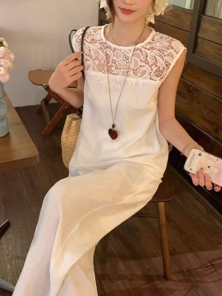 Women's Contrast Lace Round Neck Camisole And Pants Casual 2 Pieces Set