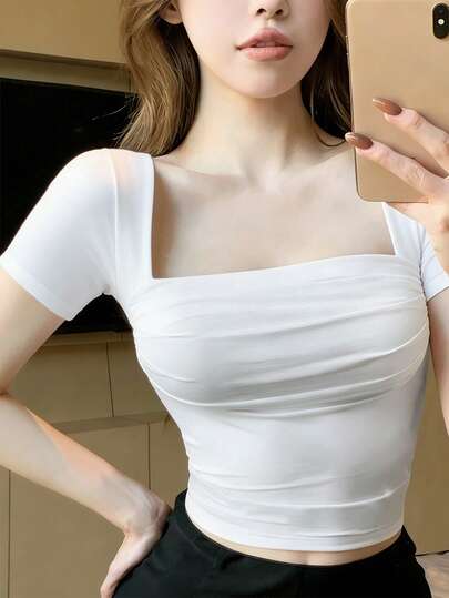 DAZY Blusa de manga corta de unicolor con pliegues, versátil y casual para citas