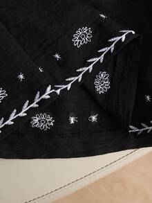 GlowEve 2件套 女士时尚夏季度假刺绣镂空系带露背吊带背心和刺绣口袋短裤 - 黑色 - 查看 5