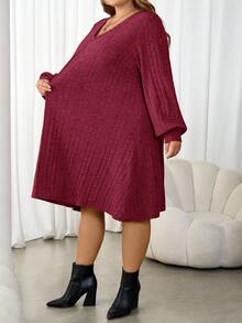 SHEIN CURVE+ Đầm ngắn tay dài cổ chữ V màu nâu, chất liệu dệt kim mềm mại, cỡ lớn dành cho nữ, thích hợp cho mùa thu đông. - Màu Đỏ Sâu - Xem 5