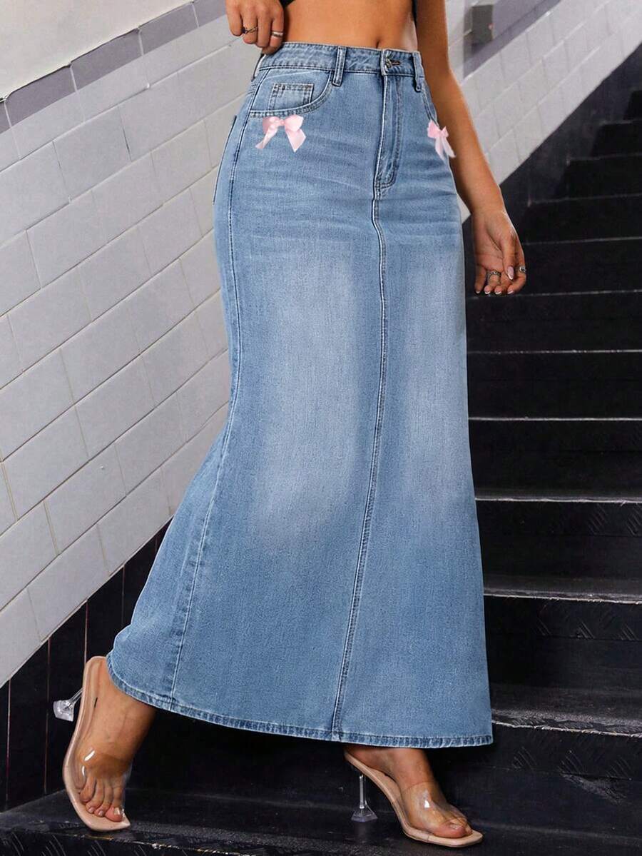 SHEIN Privé Women's Bow Print Pocket Casual Long Denim Skirt - Light Wash - View 1