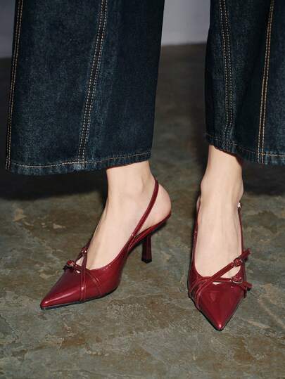 2025秋冬季性感酒红色交叉绑带搭扣细高跟凉鞋，尖头设计，适合婚礼、派对、情人节等场合，猫跟，优雅，女士高跟鞋，优雅