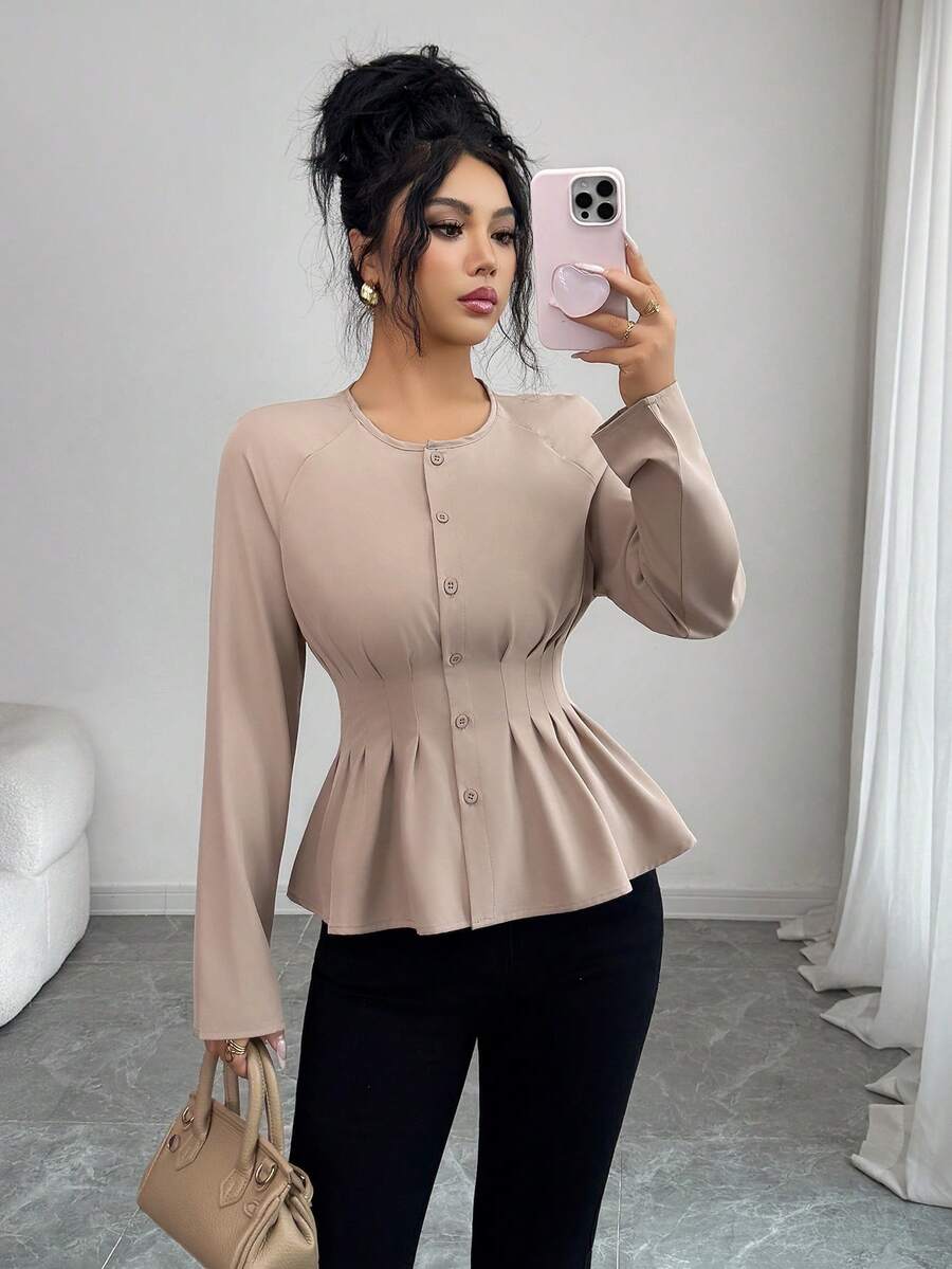 Elenzga Blusa plisada elegante para oficina, trabajo y uso casual - Caqui - Ver 1
