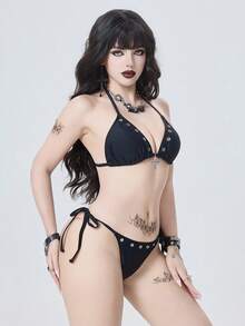 ROMWE Bộ đồ bơi 2 mảnh phong cách Gothic Punk Avant-Garde gợi cảm dành cho nữ năm 2026, trang trí đinh tán thời thượng, mặt dây chuyền hình thánh giá, điểm nhấn dây đeo nơ, màu đen và bạc, bộ bikini tam giác có thể điều chỉnh cúp ngực. - màu đen - Xem 9