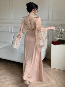 Elegant paljettblommig v-ringad volangklänning med mellanlång ärm, vår/sommar, klänning för bröllopsgäster, sommarklänning - Aprikos - Visa 2