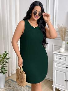 SHEIN LUNE Vestido casual cómodo y transpirable sin mangas con cuello redondo y parches de encaje en unicolor para mujer de talla grande - Fresh Green - Ver 3