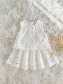 Loomiva 2件組幼兒女嬰白色洋裝套裝，夏季優雅蕾絲花卉刺繡無袖上衣與裙褲短褲，生日正式休閒百搭女嬰裝 - 白色 - 查看 2