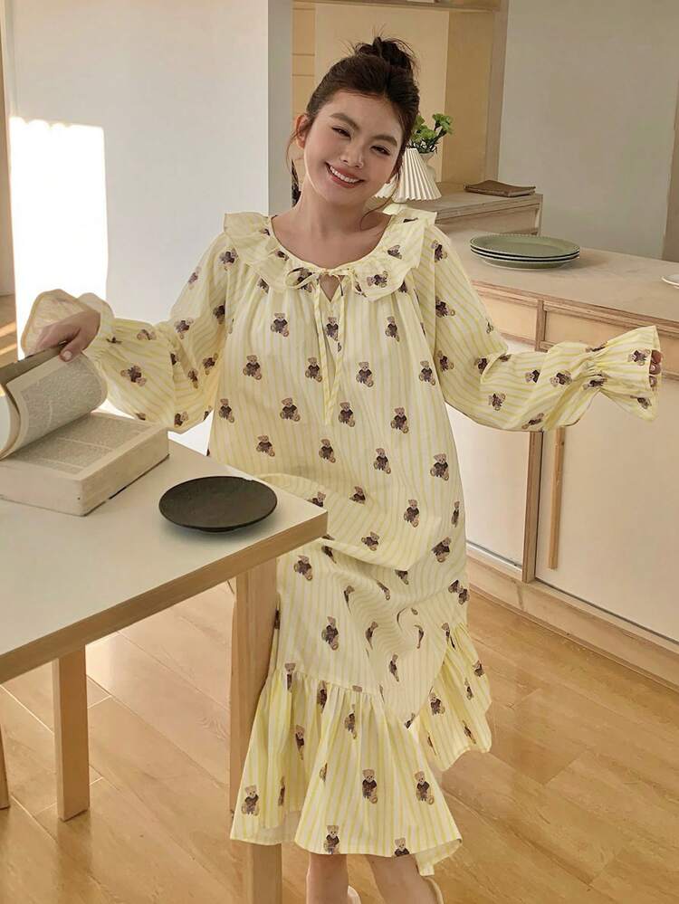 Dazy Plus Cute Cartoon Bear Pattern Floral Loose Fit Dolman Sleeve Nightgown