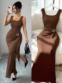 Elenzga 新款不对称褶皱垂褶金属扣边侧开衩修身连衣裙，方领，显瘦，优雅，性感 - 棕色 - 查看 2