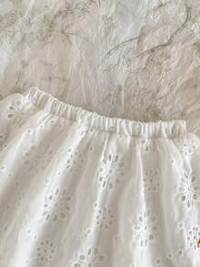 Loomiva 2件組幼兒女嬰白色洋裝套裝，夏季優雅蕾絲花卉刺繡無袖上衣與裙褲短褲，生日正式休閒百搭女嬰裝 - 白色 - 查看 6