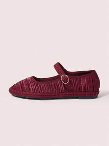 CUCCOO DOLLMOD Giày nữ cổ điển màu đỏ xếp ly, kiểu Mary Jane, thích hợp cho kỳ nghỉ xuân. - Rượu vang xếp ly lụa đỏ / 570 đỏ - Xem 2