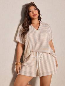 Elaquor Ensemble 2 pièces casual pour femmes grandes tailles, avec t-shirt polo rayé à manches courtes et short à cordon de serrage à la taille - Multicolore - Voir 3