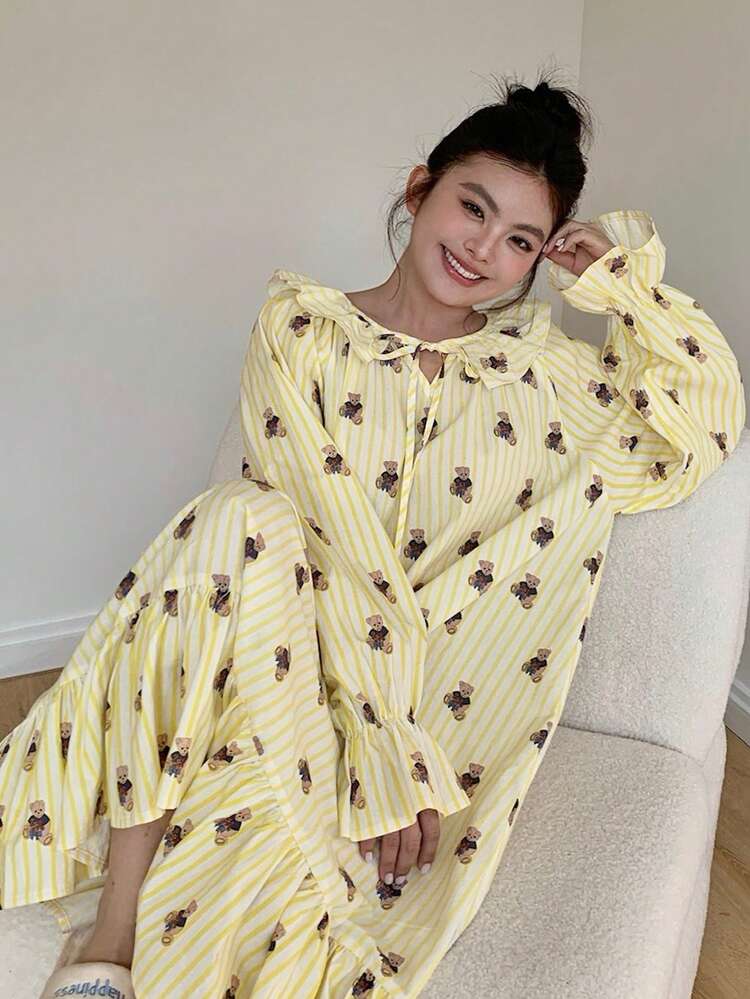 Dazy Plus Cute Cartoon Bear Pattern Floral Loose Fit Dolman Sleeve Nightgown