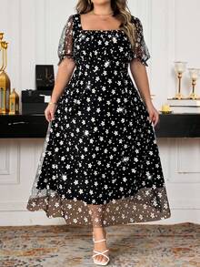 SHEIN CURVE+ 大码女式印花网纱拼接方领短袖连衣裙 大码情人节连衣裙 - 黑色 - 查看 3