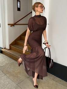 Siren Gaze 女士立领网纱拼接荷叶边优雅收腰长款派对连衣裙 - 巧克力棕 - 查看 6