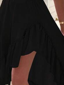 SHEIN Clasi Gaun Elegan Berwarna Polos dengan Bahu Terbuka dan Rumbai Asimetris - Hitam - View 4