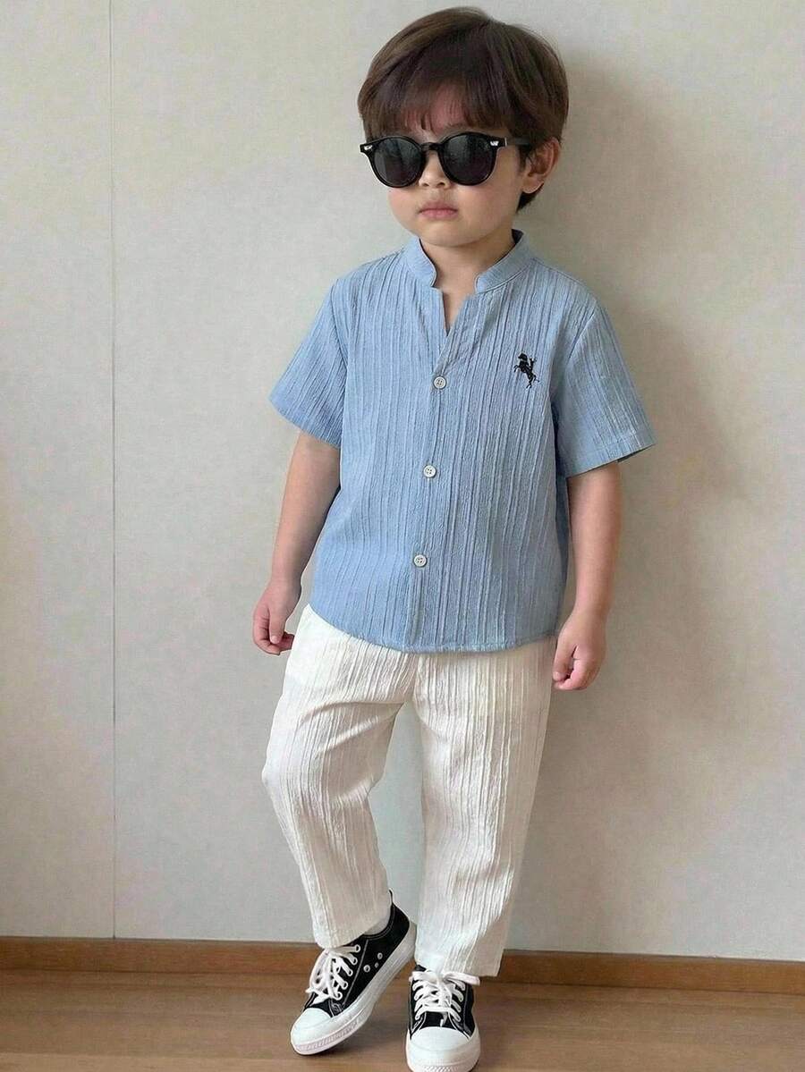 2件套儿童男童休闲日常百搭柔软针织拼接衬衫和针织短裤套装，适合春夏季节、日常穿着、运动、郊游、上学、聚会、节日、演出和拍照。