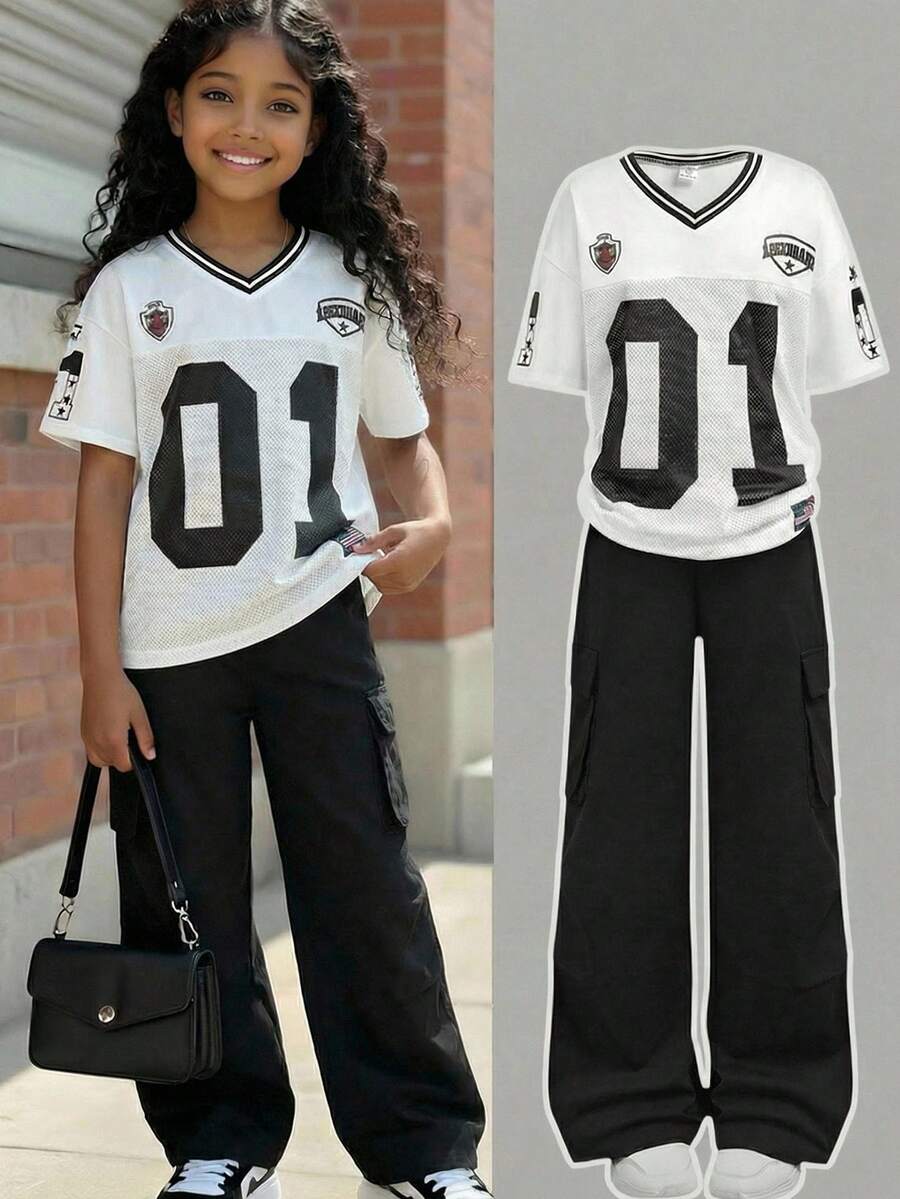 Bộ đồ thường ngày phong cách đường phố dành cho bé gái tuổi teen: áo thun in chữ và quần cargo rộng. - Đen và trắng - Xem 1