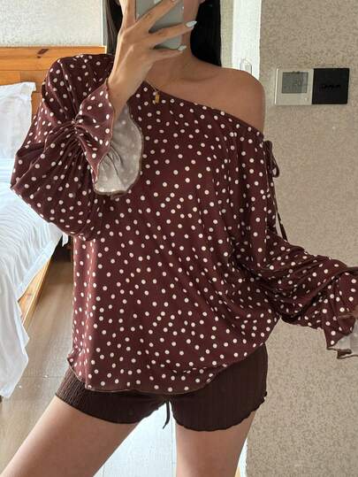 DAZY Polka Dot Print Loose Asymmetrical Shoulder Top & Super Short Fitted Pajama Pants Women Sleepwear Set