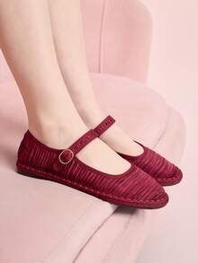 CUCCOO DOLLMOD Giày nữ cổ điển màu đỏ xếp ly, kiểu Mary Jane, thích hợp cho kỳ nghỉ xuân. - Rượu vang xếp ly lụa đỏ / 570 đỏ - Xem 4