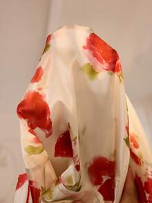 LuxeNights Elegant Rose Floral Print Silk Blend Robe & Pajama Set For Women Floral Pj Set Short-Sleeved Pajama Set - Red - View 7