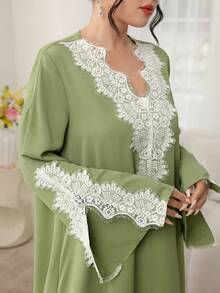 Al Najma Lace Patchwork V-Neck Loose Sweet Youthful Long Sleeve Flared Elegant Robe - Green - View 2