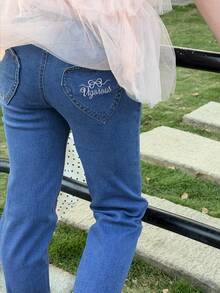 DAZY Jeans de mezclilla con bordado de letras para niñas preadolescentes - Azul - Ver 1