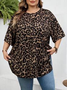 SHEIN CURVE+ Curve 尺码 US22 音乐节、海滨度假、波西米亚宽松豹纹圆领短袖T恤 - 彩色 - 查看 4