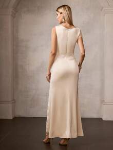 MOTF Soiréza Đầm maxi dự tiệc cổ thuyền thanh lịch dành cho nữ, với chi tiết nhún eo và xẻ tà cao, chất liệu satin kết hợp sequin lấp lánh, phù hợp cho các sự kiện buổi tối và lễ kỷ niệm trang trọng, đám cưới, dạ hội, đêm giao thừa. - Rượu sâm banh - Xem 4