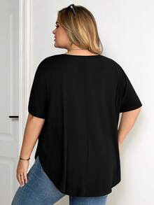 SHEIN CURVE+ Plus Size Summer Casual Solid Color Curved Hem Loose T-Shirt, Summer Tops Plus Size Oversized T-Shirt Plus Size T Shirts - Black - View 2