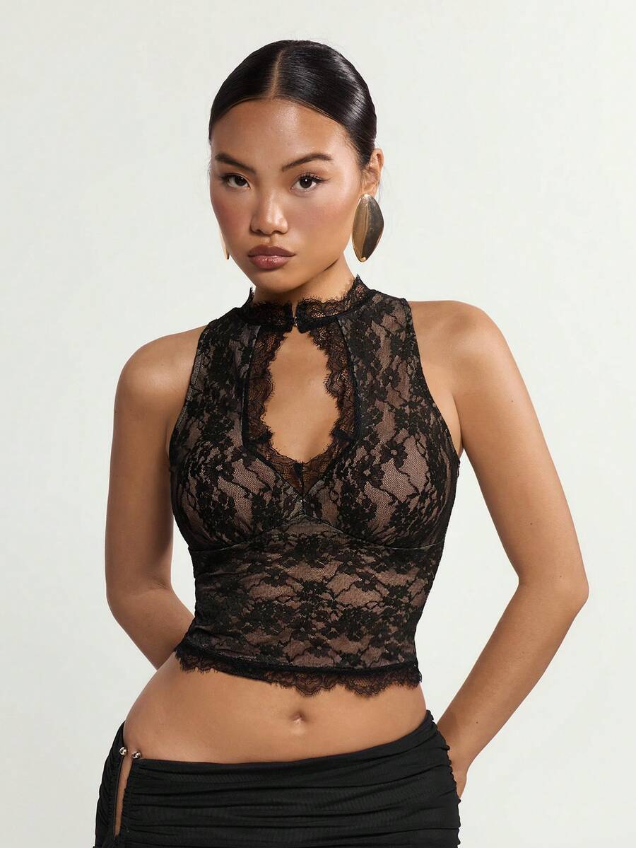 SHEIN ICON Áo tank top crop ôm sát cổ ren khoét eo kiểu Trung Quốc Y2K màu đen dành cho nữ, thích hợp cho các buổi hòa nhạc, tiệc tùng, câu lạc bộ, hẹn hò, lễ hội Coachella, gợi cảm và thanh lịch, mùa hè. - màu đen - Xem 1