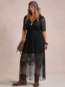 SHEIN LUNE 大码女式V领短袖流苏下摆优雅蕾丝连衣裙黑色连衣裙，适合情人节、生日等场合，优雅百搭。 - 黑色 - 查看 3