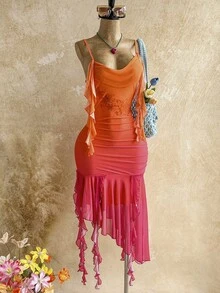 Soleia 女士日落渐变橙色水钻花卉网纱荷叶边连衣裙，适合海滩、邮轮、城市度假、音乐节、波西米亚风、海滩度假村、海岛度假村、海滩假日、音乐节等场合，四季皆宜，日常通勤也适用。 - 亮橙色 - 查看 10