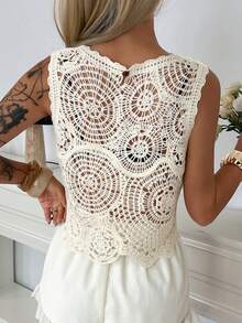 DAZY Áo tank top croptop nữ họa tiết hoa móc rỗng, thiết kế độc đáo, trang phục nghỉ dưỡng cao cấp. - Màu be - Xem 2