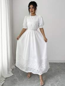 Modelyn 女士简约纯色镂空刺绣圆领短袖连衣裙 - 白色 - 查看 4