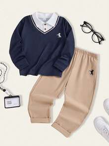 SHEIN Explorewe 两件套男童海军蓝 Polo 领刺绣条纹学院风上衣和卡其色直筒裤套装，适合日常、复古校园风、运动街头风、返校季、春秋季穿着。 - 卡其色 - 查看 11